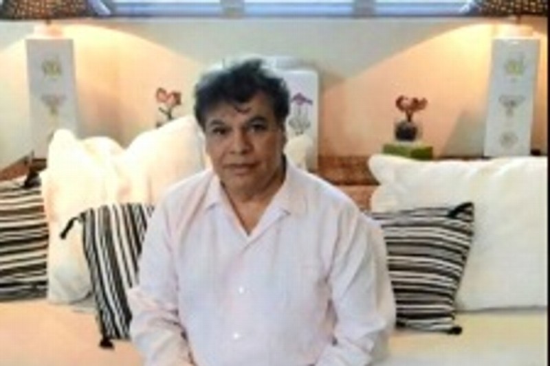 Juan Gabriel Está Molesto Por Supuesta Fotografía De Su Fallecimiento Ex Mánager Redes